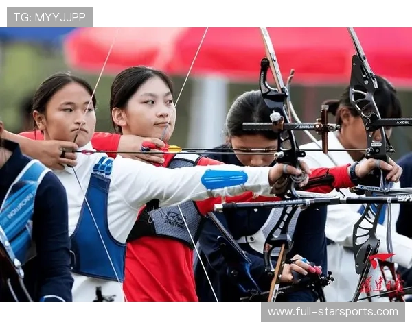 射箭学院完善青少年训练营师资选拔与培训体系，射箭馆培训